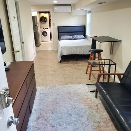 Sts - Single Traveler Studio -Black Door Washington Extérieur photo